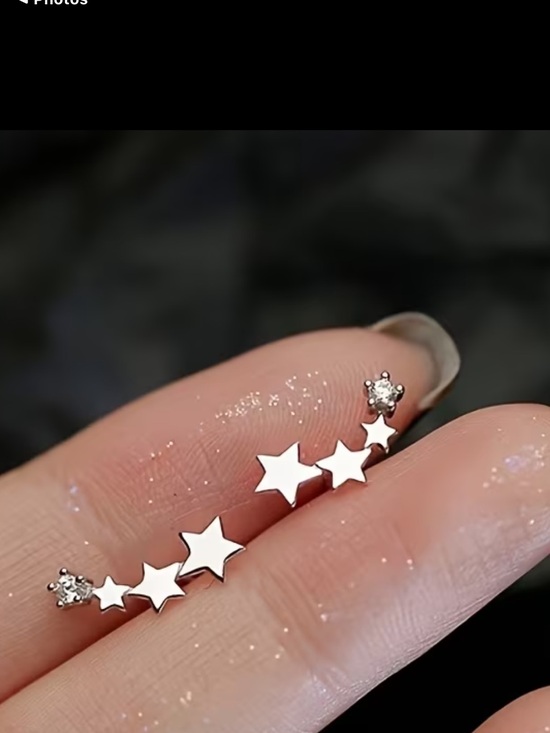 Jewelry - Elegant Silver Star Ear crawlers